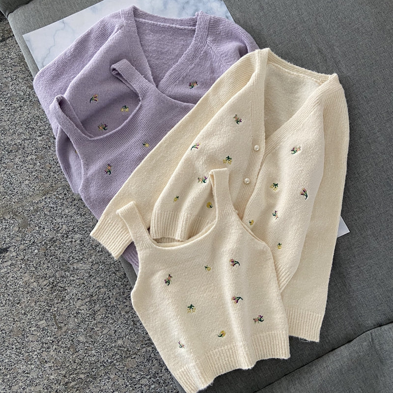 knit-sweater-and-cropset